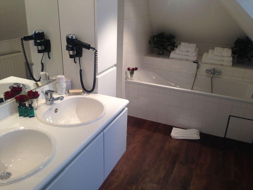 Canalside House - Luxury Guesthouse Брюж Екстериор снимка
